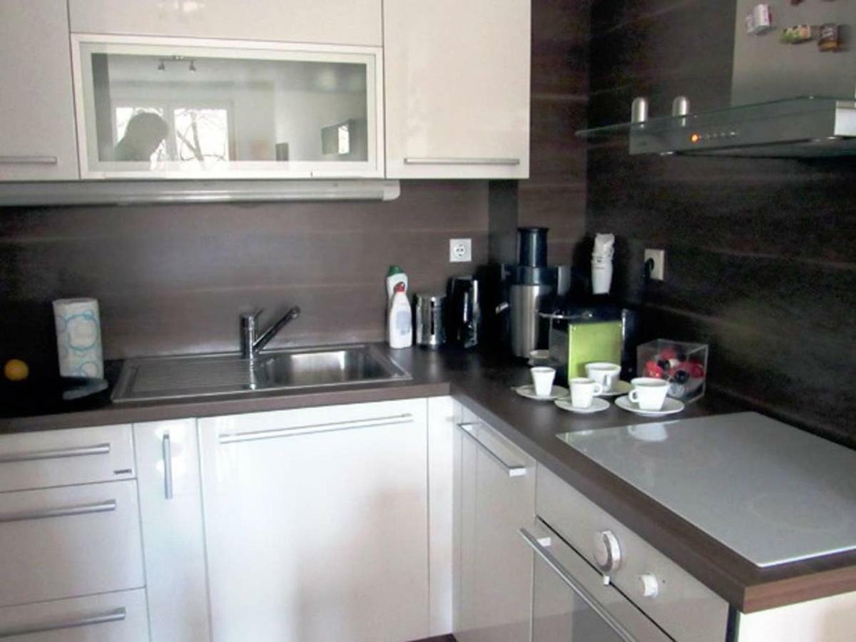65 Square Meters Designer Apartment In Heart Of City - River View ! Park For Free Ni 외부 사진