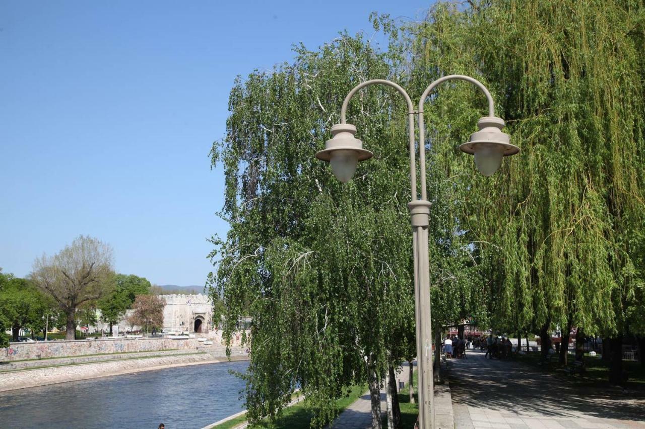 65 Square Meters Designer Apartment In Heart Of City - River View ! Park For Free Ni 외부 사진